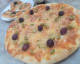 صورة لخطوة 3 من وصفة 🌸عجينة بيتزا احسن من محلات بمليون مره 🍕🍕