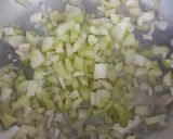عکس مرحله 2 از دستور خوراک سیب زمینی و گوشت چرخکرده رژیمی(بدون روغن)