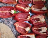 Foto del paso 6 de la receta: Morrones rellenos de carne con puré de papas y parmesano