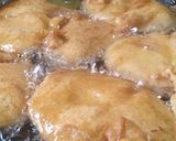 A picture of step 2 of Aloo pakoras.