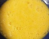 Foto del paso 4 de la receta: Tortilla de patatas y cebolla 😋