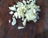 Foto langkah ke 2 dari resep Tumis Pokcoy Bawang Putih.