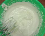 Foto langkah ke 1 dari resep Bolu kering pandan.