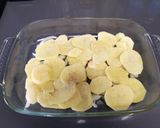 Foto del paso 3 de la receta: Salmón con patatas al horno
