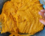 A picture of step 28 of Besan Ke Ladoo.