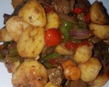 A picture of step 6 of Potatoes in kidney sauce.
