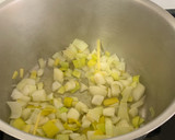 Foto del paso 1 de la receta: Crema de calabaza y batata