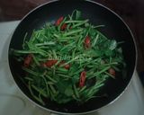 Foto langkah ke 2 dari resep Tumis Kangkung Tauge.