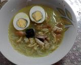 Foto langkah ke 8 dari resep Soto ayam bumbu kuning.