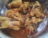 A picture of step 4 of Chicken with tomato.