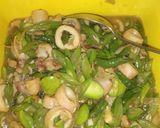 Foto langkah ke 3 dari resep Tumis buncis cumi Pete tauco.