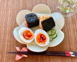 A picture of step 5 of Japanese Oat Onigiri 🍙.