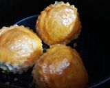 Hình bước làm 4 của món Bánh pateso nhân thịt trứng