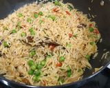 "पनीर मटार पुलाव" (Paneer Matar Pulao Recipe In Marathi) रेसिपी स्टेप 5 फोटो 