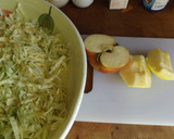 Foto del paso 2 de la receta: Ensalada de repollo con nueces