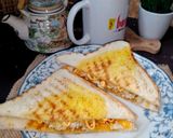 Foto langkah ke 3 dari resep Egg Mayo Sandwich.
