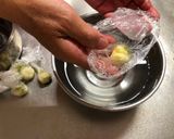 A picture of step 9 of Japanese Summer Sweet ‘Kuzu Dango’.