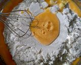 Foto langkah ke 4 dari resep Bolu Pisang Kukus Mekar.