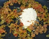 A picture of step 11 of Mandakki oggarne (karnataka style puffed rice upma).