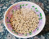A picture of step 1 of Alasanda / Lobia Vada.