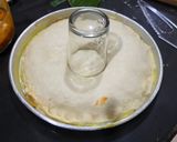 Foto langkah ke 5 dari resep Sun Flower Pizza (dengan isian simpel: sosis dan keju).