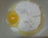 A picture of step 1 of Egg Roll.