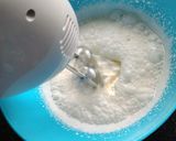 A picture of step 1 of Rose ice cream.
