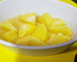 Foto del paso 3 de la receta: Piña especiada al moscatel
