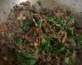 Foto langkah ke 4 dari resep Thai Beef Larb.
