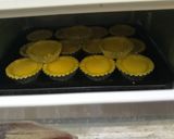 Foto langkah ke 7 dari resep Pie Susu Toping Kurma.