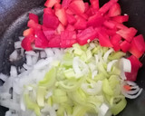 Foto del paso 5 de la receta: Pavo en salsa