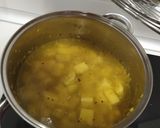 Foto del paso 1 de la receta: Caldo de torrejas de queso (ecuatoriano)