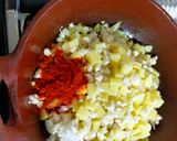 A picture of step 1 of Cauliflower Subzi.