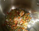 Foto del passaggio 4 della ricetta Cannelloni alla bolognese e Cannelloni con gamberetti e zucchine