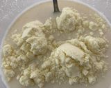 A picture of step 2 of Semolina Halwa.