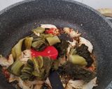 Foto langkah ke 2 dari resep Sayur Sawi Asin Tahu Ayam.