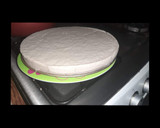Foto del paso 4 de la receta: Bizcocho de mezcal vainilla mousse de tuna (frambuesa) y leche