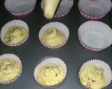 A picture of step 6 of Apple cupcakes.