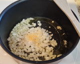 Foto del paso 2 de la receta: Salteado de champiñones, pollo y pimientos