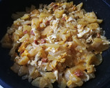Foto del paso 3 de la receta: Revuelto ibérico de papas y cebolla cocidas