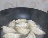 Foto langkah ke 5 dari resep Simple Gyoza.