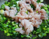 Foto del paso 1 de la receta: Empanadas de Pollo al Verdeo