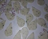 A picture of step 3 of Suji ke crispy snacks.