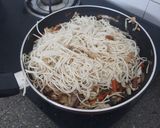 वेज नूडल्स (Veg noodles recipe in hindi) रेसिपी चरण 13 फोटो