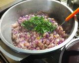 Foto del paso 1 de la receta: Relleno para pascualina de espinacas y repollo morado