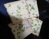 ચીઝ ગાર્લિક બ્રેડ (Cheese garlic bread Recipe in Gujarati) રેસીપી સ્ટેપ2ફોટો