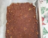 صورة لخطوة 2 من وصفة مكعبات الليزي كيك