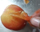 A picture of step 2 of Egg gravy.