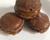 Pas rețetă Macarons cu caramel/ciocolată 15 fotografie