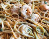Foto del paso 4 de la receta: Camarones al ajillo con pasta tres